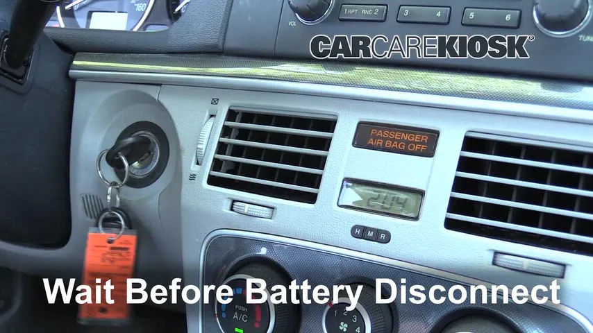 2006 Hyundai Sonata LX 3.3L V6 Battery Replace